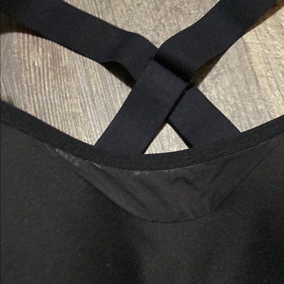Avía Crisscross Sports Bra with Wide Supportive Band - Picture 8 of 9